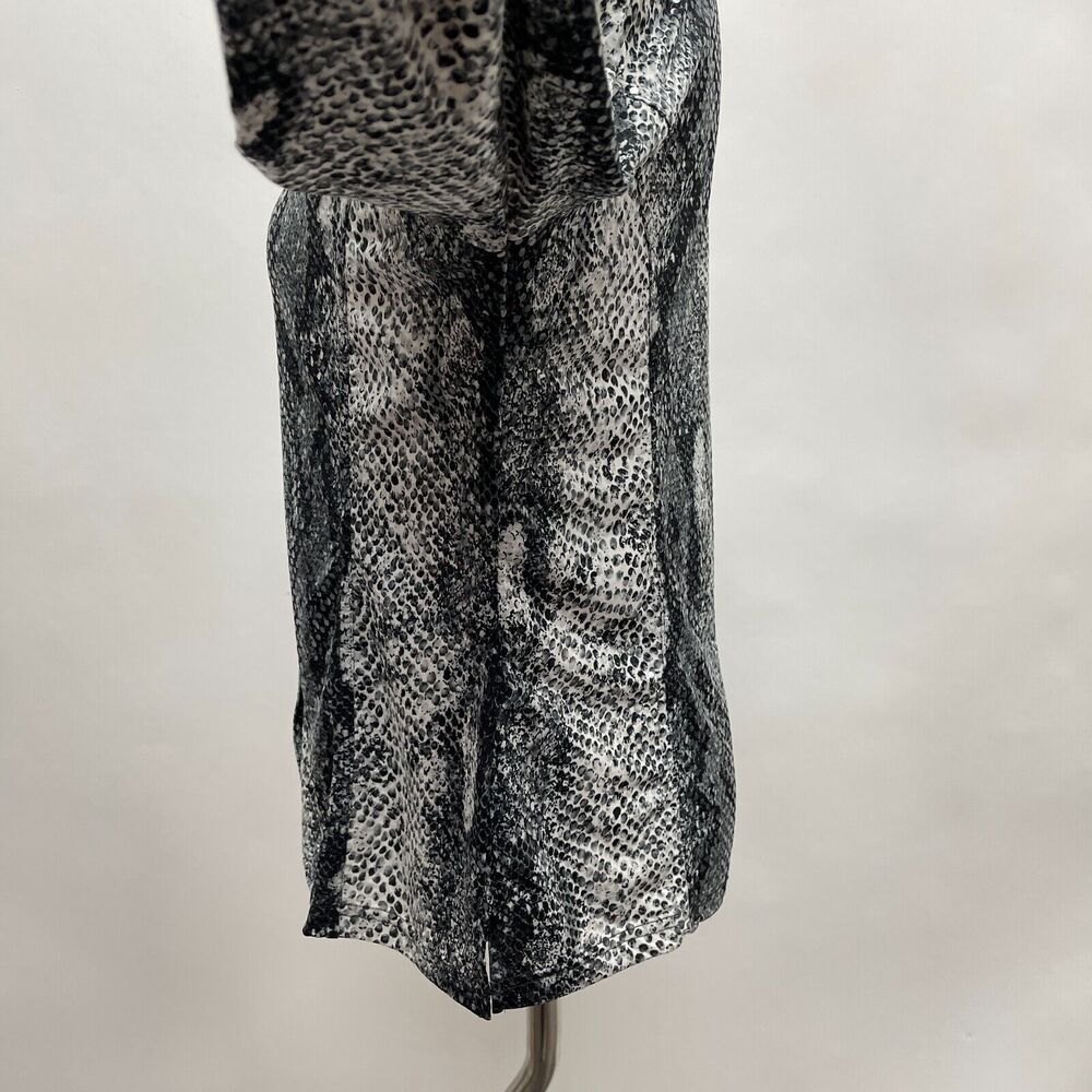 Erin London Women's Top Size Medium Black White Gray Snake Print - Picture 5 of 15